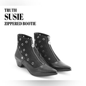 Fluevog EXCELLENT Truth Susie black zipper pointy eyelet rocker boots - 8/8.5